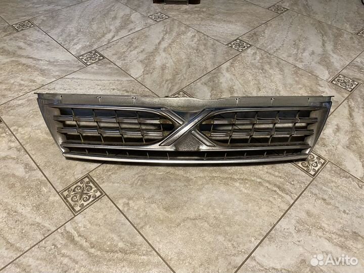 Camry XV50 AVV50 Решетка радиатора (стиль mark X)