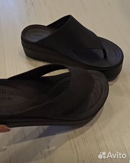 Сланцы crocs 38