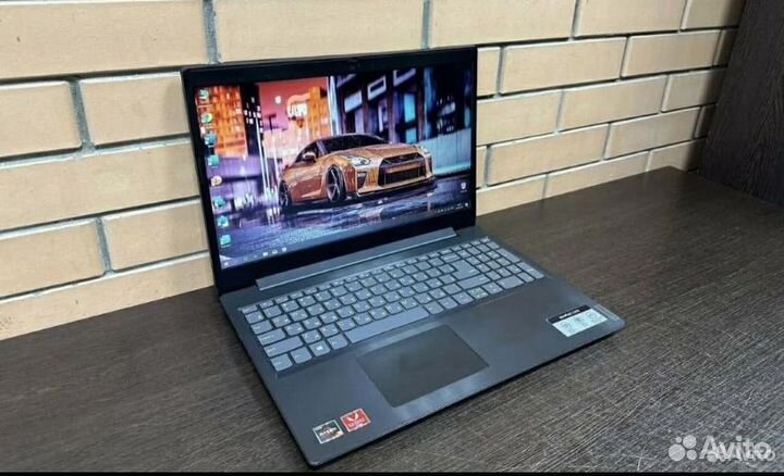 Lenovo i3 /8GB