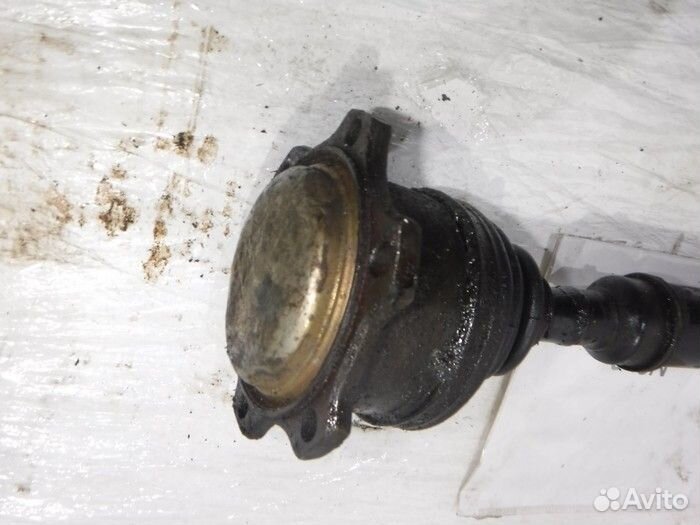 Привод передний левый