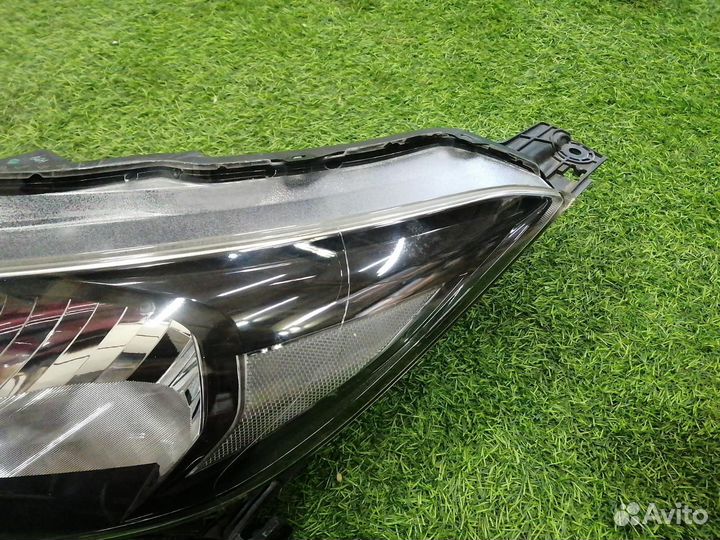 Фара левая Honda Vezel RU 2016