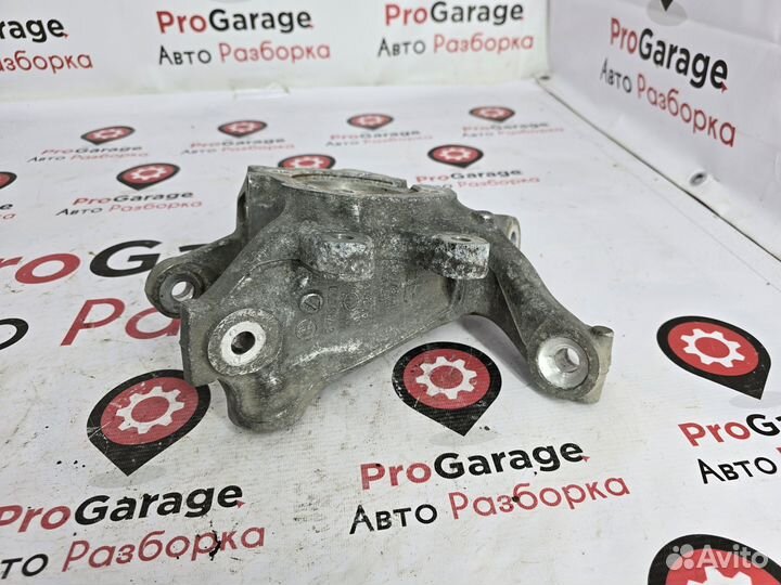 Кулак поворотный задний правый BMW 5 F10 F11 F18 F