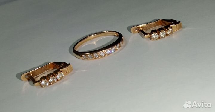 Комплект с фианитами