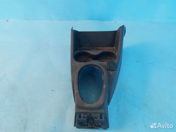 Консоль центральная для Renault Logan 1