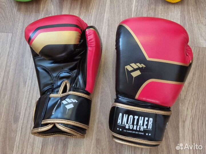 Боксерские перчатки 14 унций, новые, 5 видов