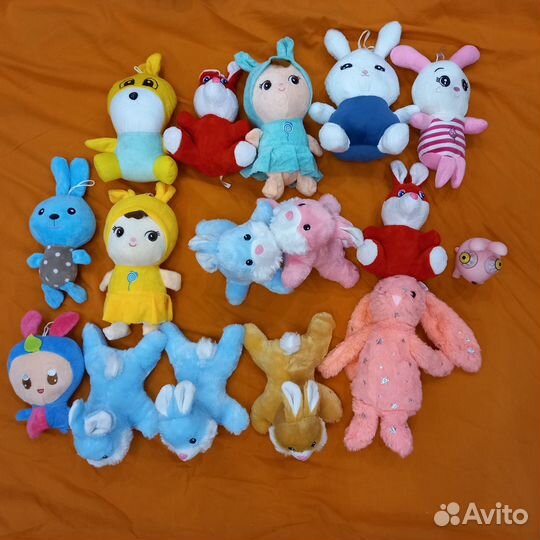 Зайка тянучка 2023 игра в кальмара амонг ас зайцы