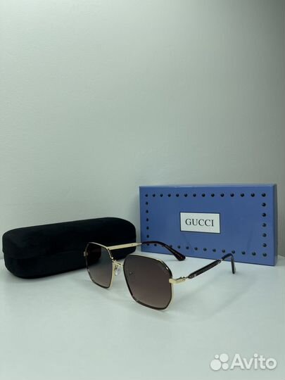 Солнцезащитные очки женские