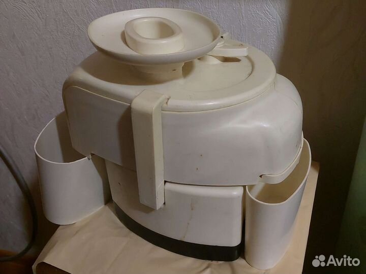 Соковыжималка электрическая