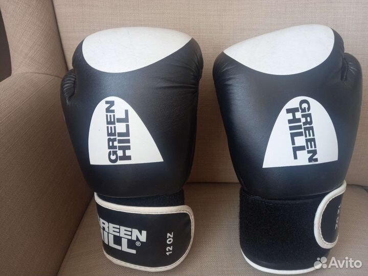 Боксерские перчатки 12 oz