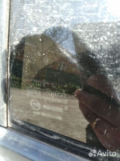 Правые двери Nissan primera P11