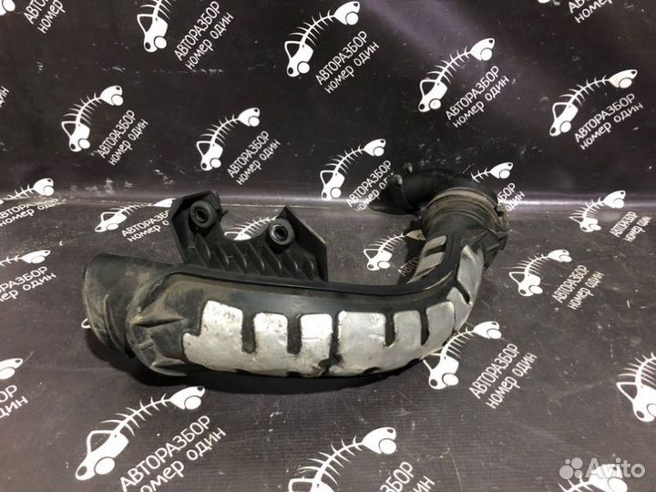 Воздуховод Ford Focus 3 хетчбэк 1 2011