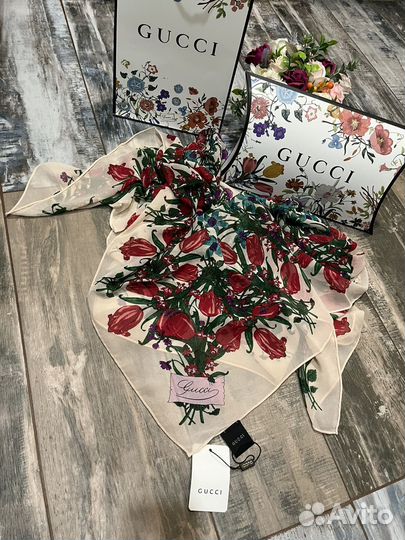 Платок шаль Gucci пудровый в упаковке бренда