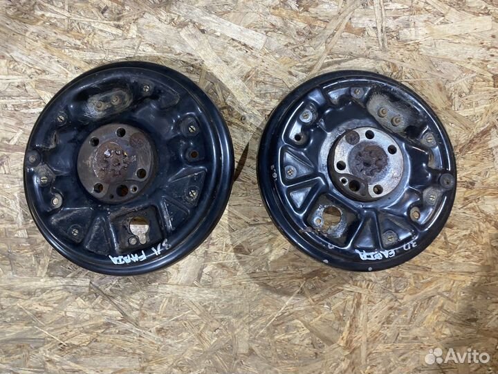 Щит опорный задний Skoda Fabia 2 07-15