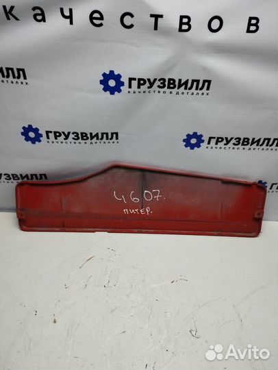 Крышка инструментального ящика левая Volvo FH4