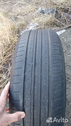 Yokohama BluEarth AE50 SUV 215/65 R17