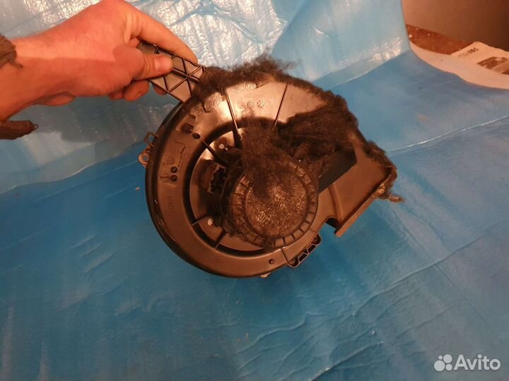 Мотор печки Шкода Рапид Поло