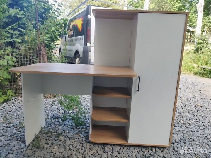 Продается письменный стол со шкафом