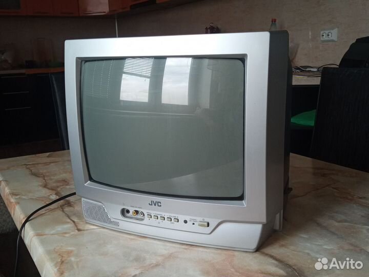 Телевизор JVC 37см