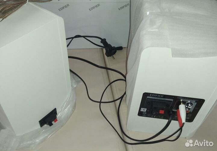 Фронтальная акустика Edifier R1280T White