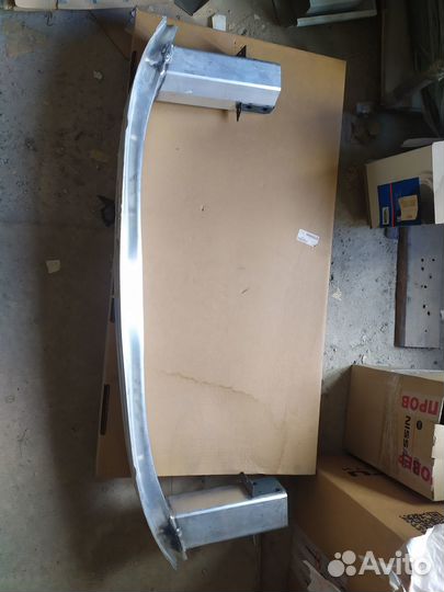 Усилитель переднего бампера opel zafira 2013