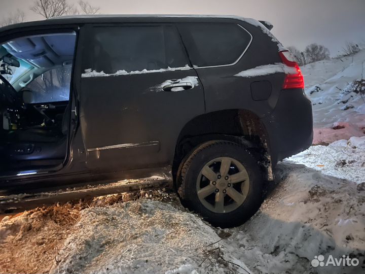 Застрял в снегу, вытащить автомобиль,эвакутор