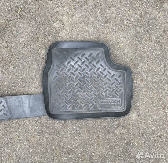 Задние коврики Opel Astra H