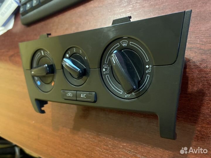 Блок управления кондиционером VW Polo 6