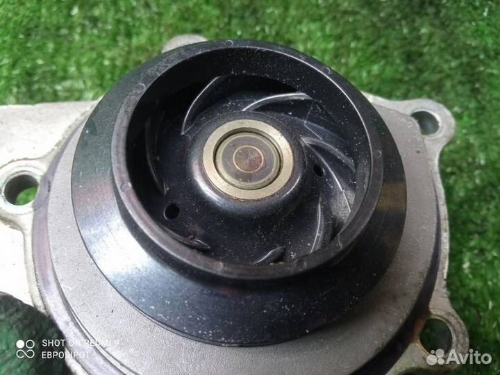 Насос водяной (помпа) Volkswagen Passat (B7) (201