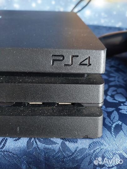 Sony playstation 4 PS4 pro 1tb