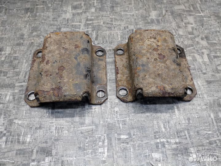 Кронштейн рессоры Додж караван Вояджер 01-07г