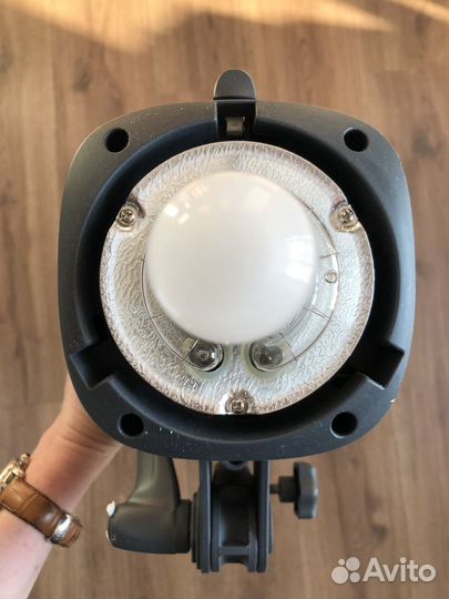 Комплект студийного импульсного света visico