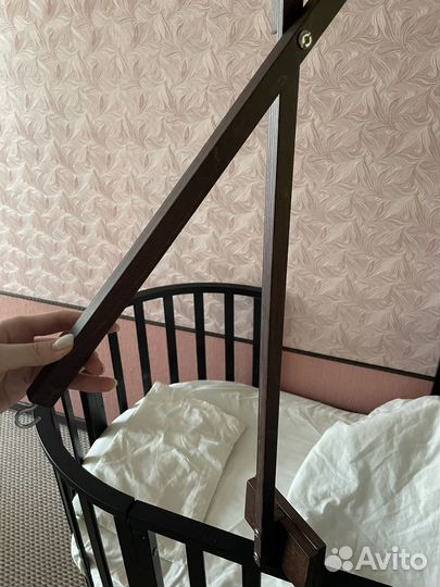 Кронштейн для кроватки