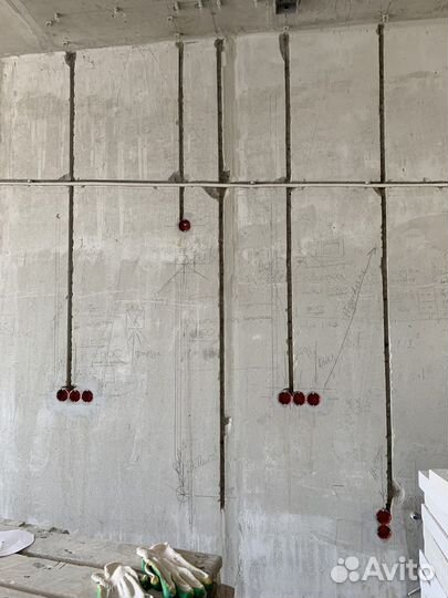 Электрик. Штробление стен под розетки, электрика