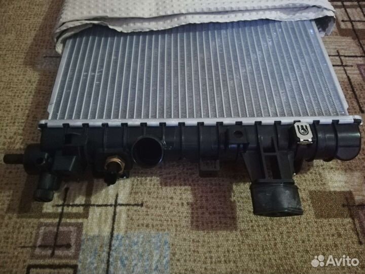 Радиатор охлаждения Opel 13170111