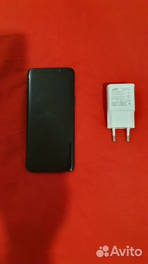 Samsung Galaxy S9, 4/64 ГБ