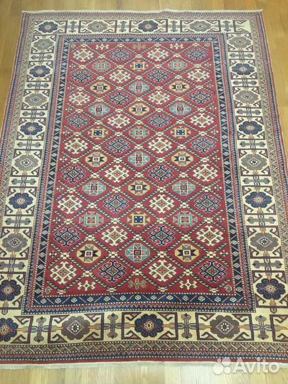 Ковер шерстяной новый