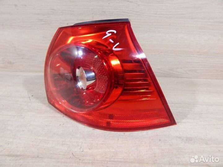 Фонарь задний правый Vw Golf 5 хэтчбек