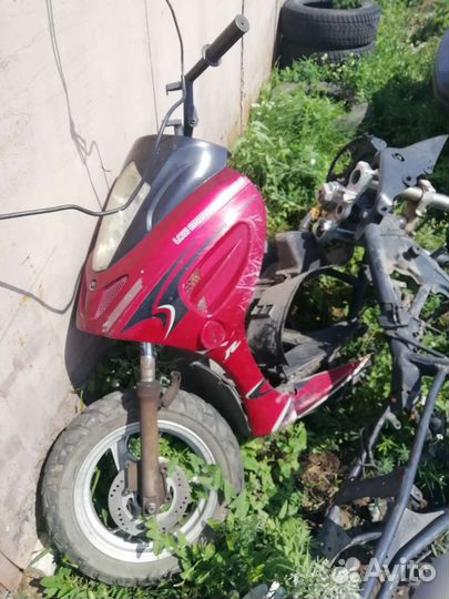 Запчасти на скутер Racer sagita