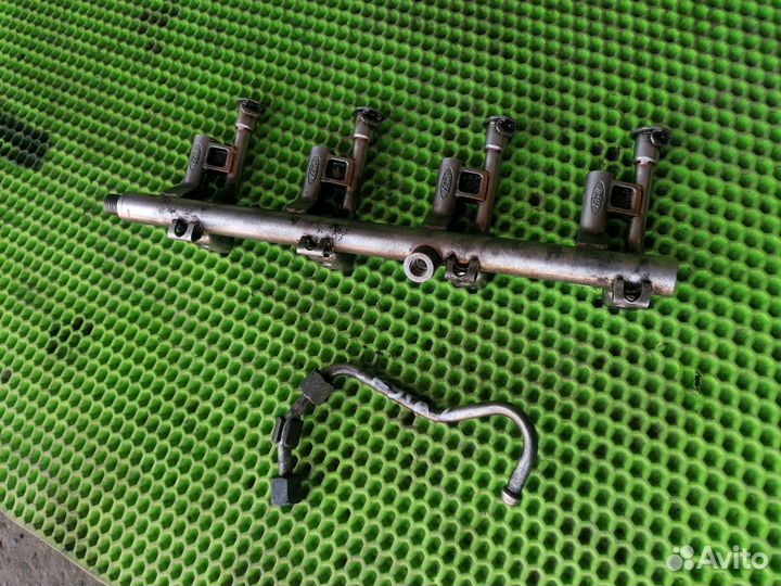 Рампа топливная на Ford Kuga 2 2013-2019