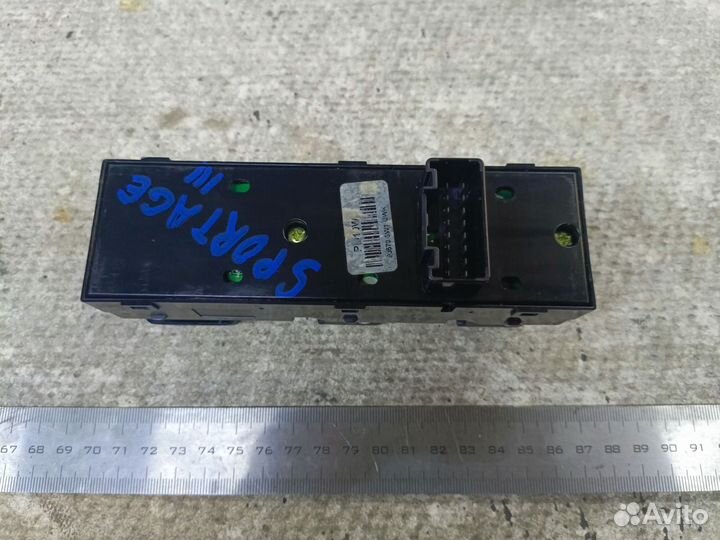 Блок кнопок эсп с дефектом Kia Sportage 3 SL