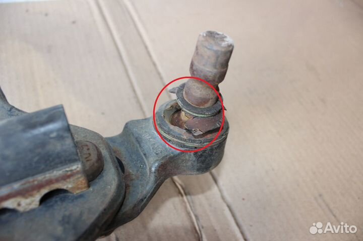 Передние верхние рычаги Lincoln Town Car 2 97г