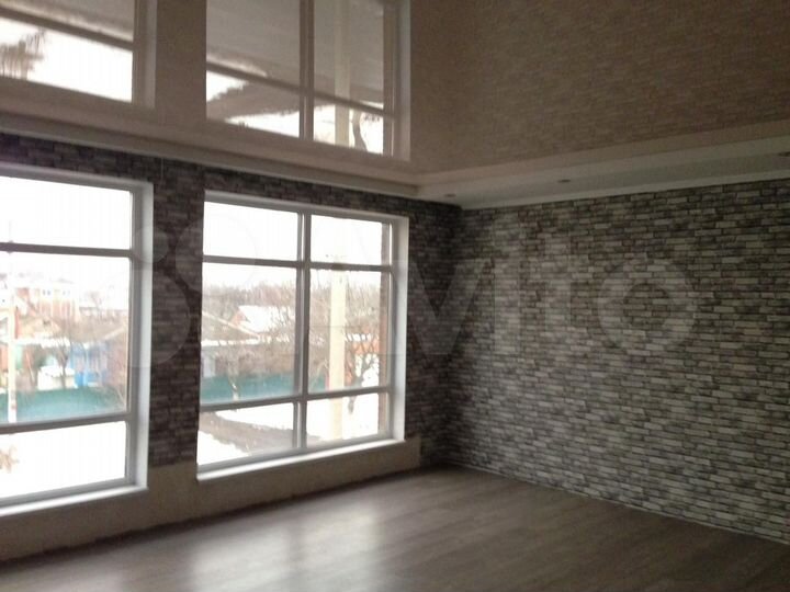 Коттедж 350 м² на участке 7,5 сот.