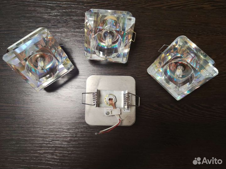 Светильник потолочный встраиваемый