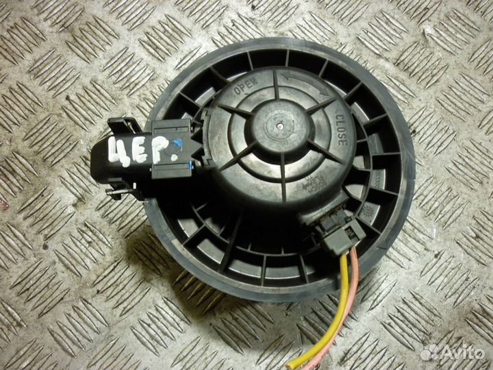 Моторчик печки Kia Cerato 2