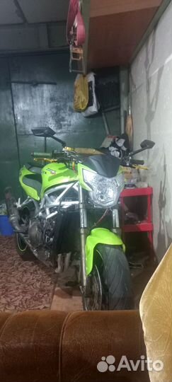 Kawasaki zx9r стритфайтер