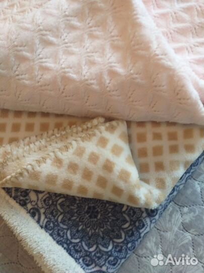 Детские пледы 4 штуки