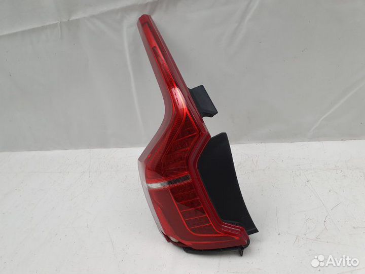 Фонарь левый Volvo Xc90 2