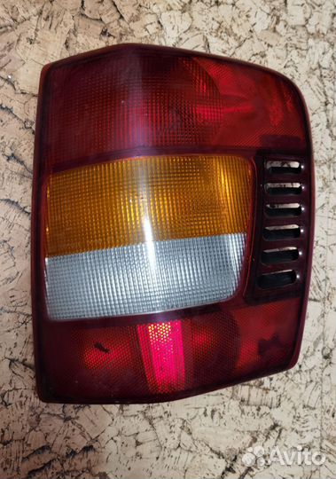 Задние фары Jeep Grand Cherokee WJ