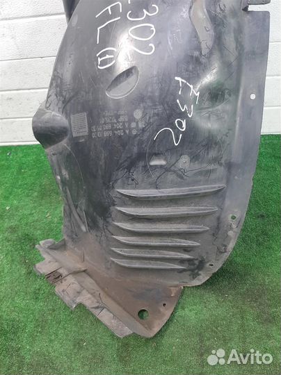 Подкрылок передний левый Mercedes Benz C-Class W2