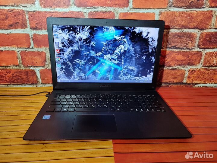 Asus X553MA - 4 Ядра \ 4 Озу \ 500 HDD
